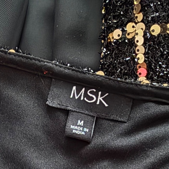 High/Low Sequin Top, Black & Gold, L/S Size M - Picture 4 of 4